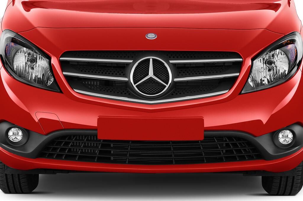 Mercedes Citan (Baujahr 2018) - 4 Türen Kühlergrill und Scheinwerfer