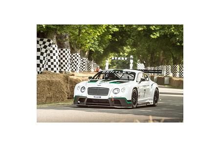 Bentley Continental GT3 bereit zur Rennpremiere