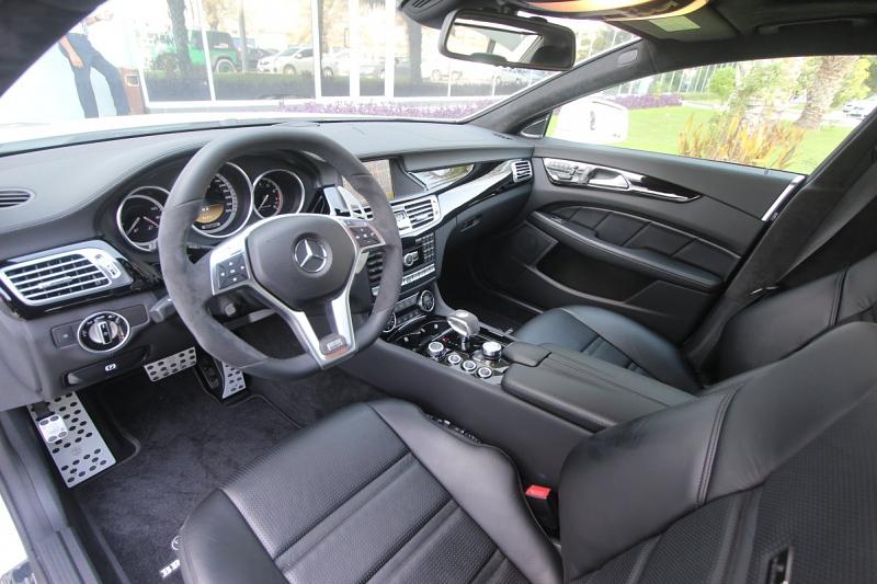 Brabus B 63-620 unterwegs in den Vereinigten Arabischen Emiraten