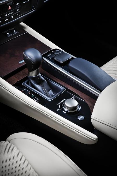 Lexus GS 250