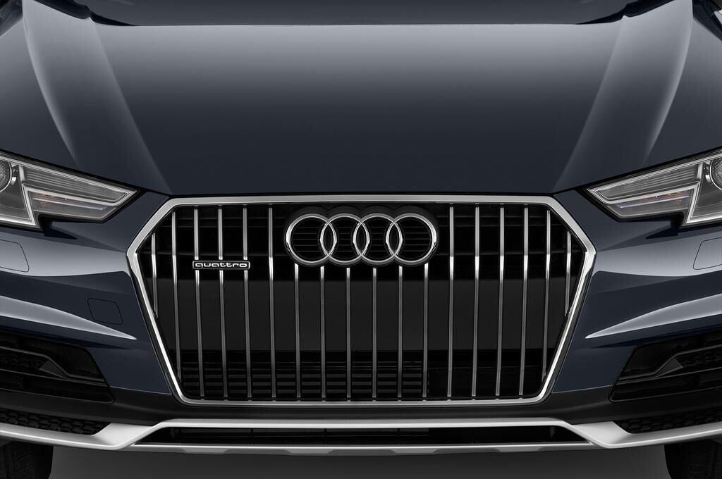 Audi A4 allroad quattro (Baujahr 2018) - 5 Türen Kühlergrill und Scheinwerfer