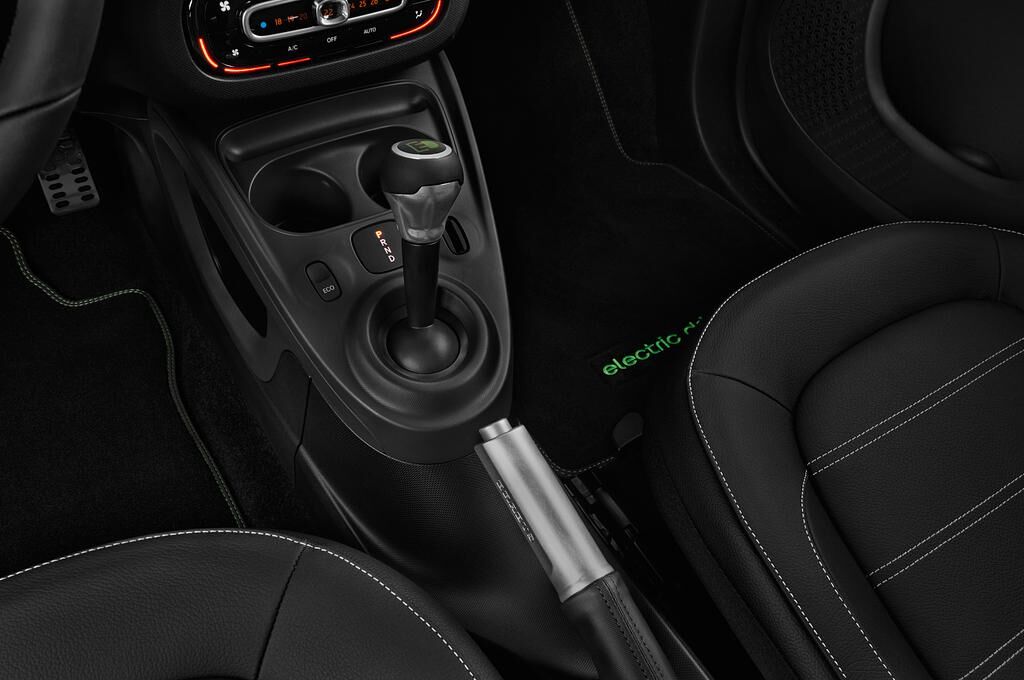 smart fortwo (Baujahr 2018) BRABUS edition 3 Türen Schalthebel