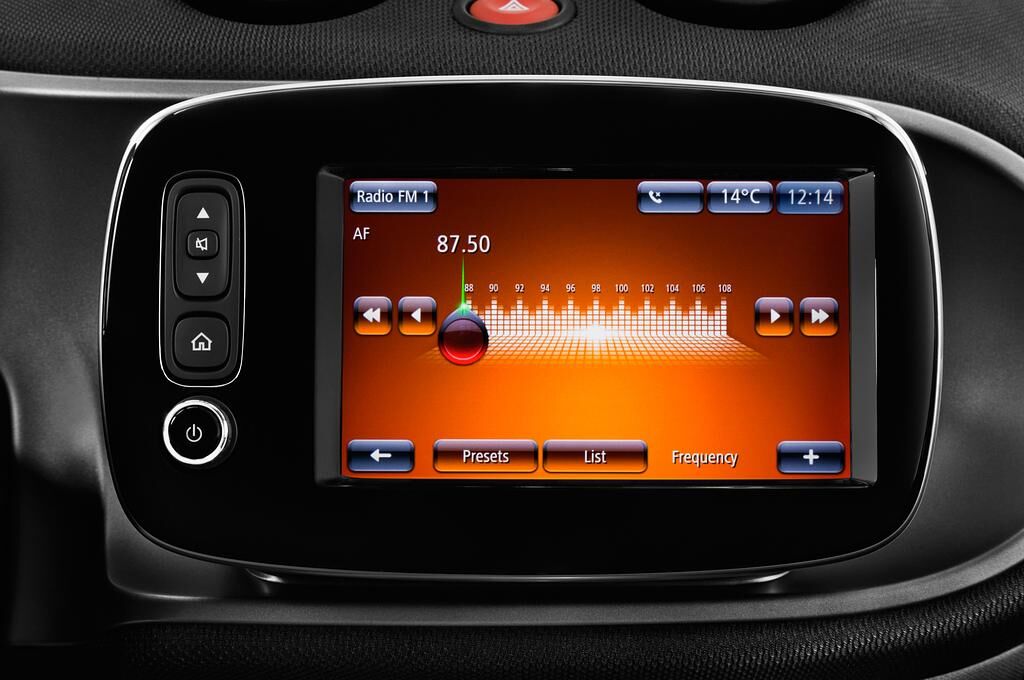 smart forfour (Baujahr 2018) Passion 5 Türen Radio und Infotainmentsystem