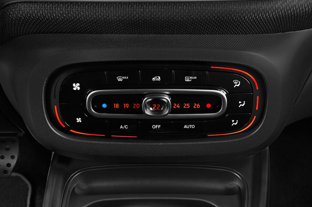 smart forfour (Baujahr 2018) Passion 5 Türen Temperatur und Klimaanlage