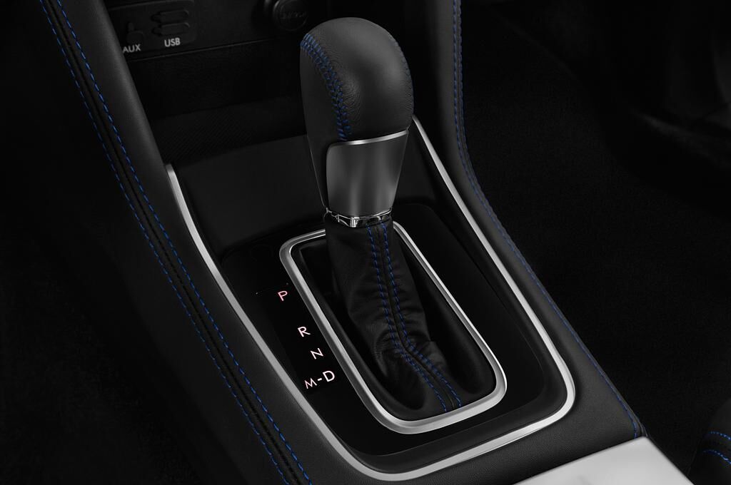 Subaru Levorg (Baujahr 2018) Sport 5 Türen Schalthebel