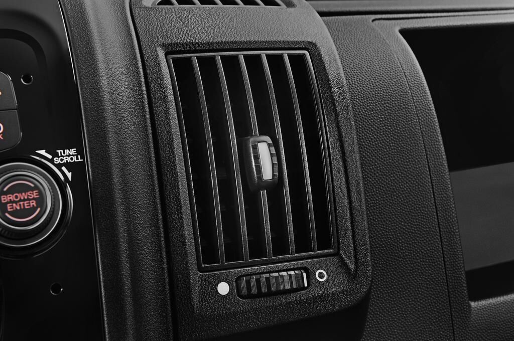 Peugeot Boxer (Baujahr 2018) - 4 Türen Lüftung