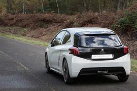 Peugeot 208 Hybrid FE - Alles auf grün