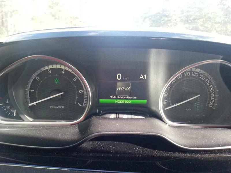 Peugeot 208 Hybrid FE