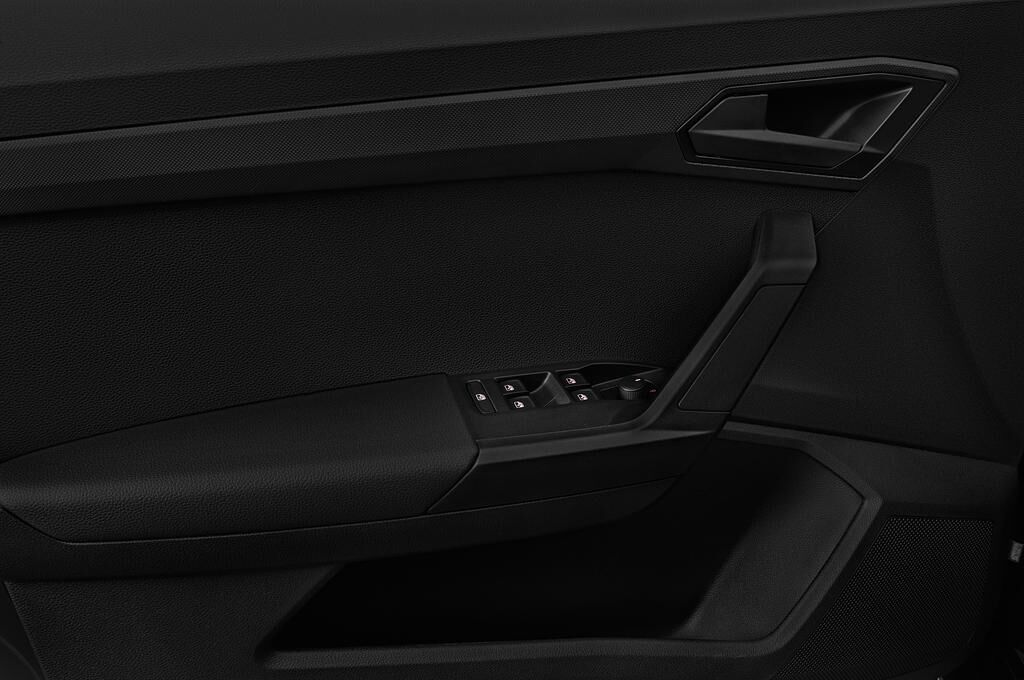 SEAT Ibiza (Baujahr 2018) Reference 5 Türen Bedienungselemente Tür