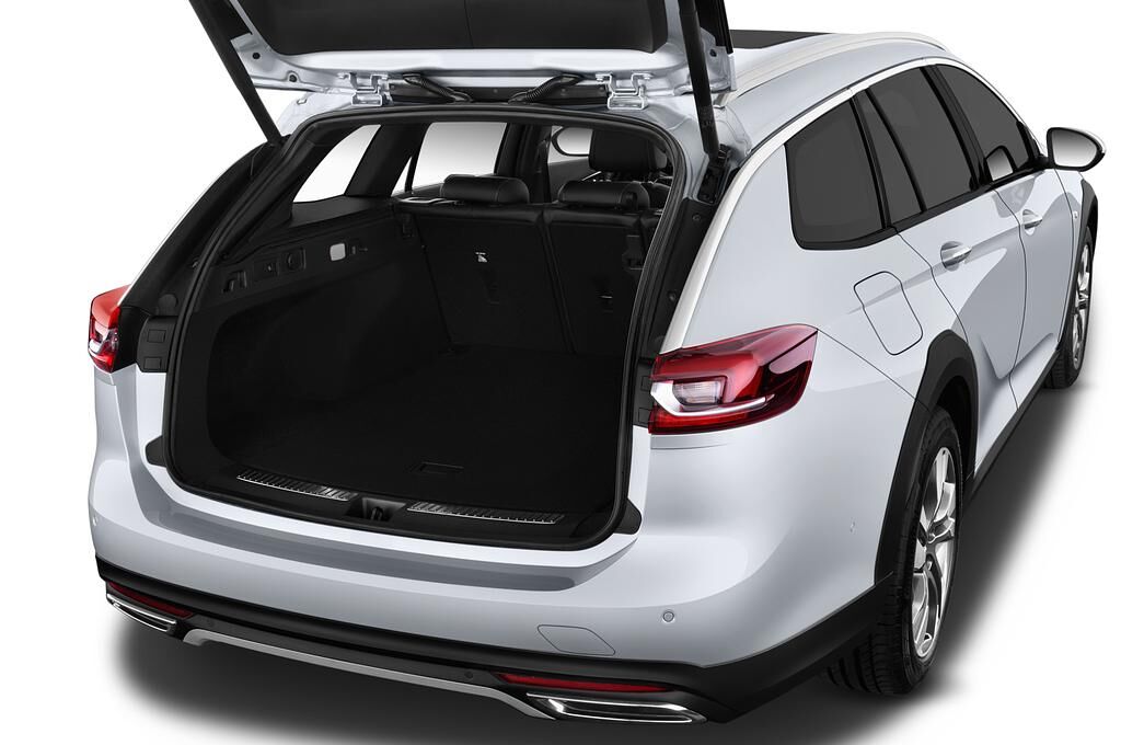 Opel Insignia Country Tourer (Baujahr 2018) Exclusive 5 Türen Kofferraum