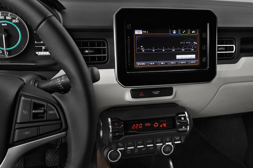 Suzuki Ignis (Baujahr 2018) Comfort+ 5 Türen Radio und Infotainmentsystem