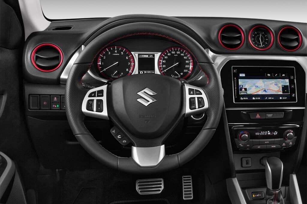 Suzuki Vitara S (Baujahr 2018) - 5 Türen Lenkrad