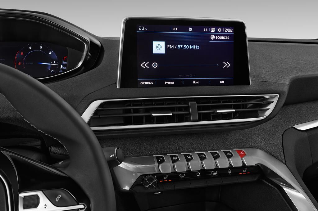 Peugeot 3008 (Baujahr 2018) Allure 5 Türen Radio und Infotainmentsystem