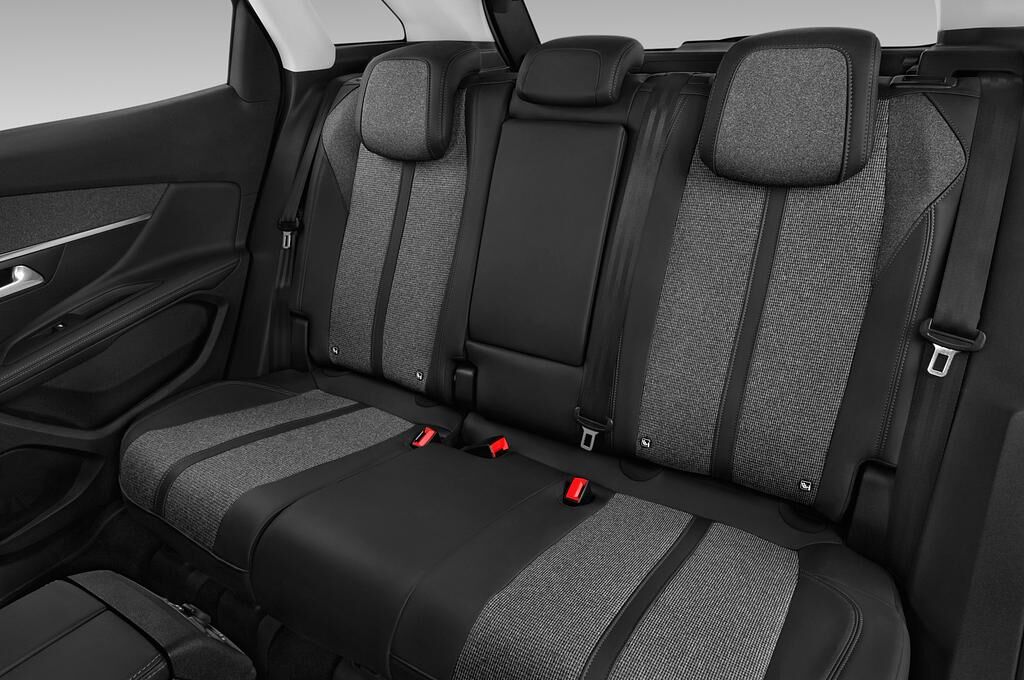 Peugeot 3008 (Baujahr 2018) Allure 5 Türen Rücksitze