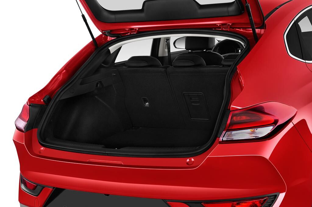 Hyundai i30 Fastback (Baujahr 2018) Premium 5 Türen Kofferraum