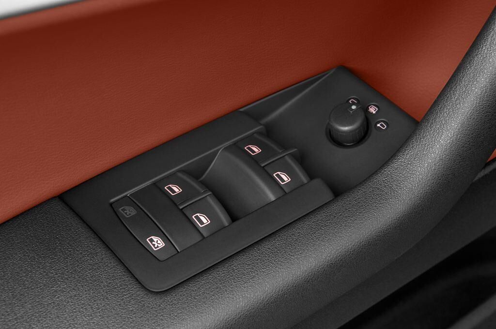 Audi A3 (Baujahr 2011) Ambition 5 Türen Bedienungselemente Tür