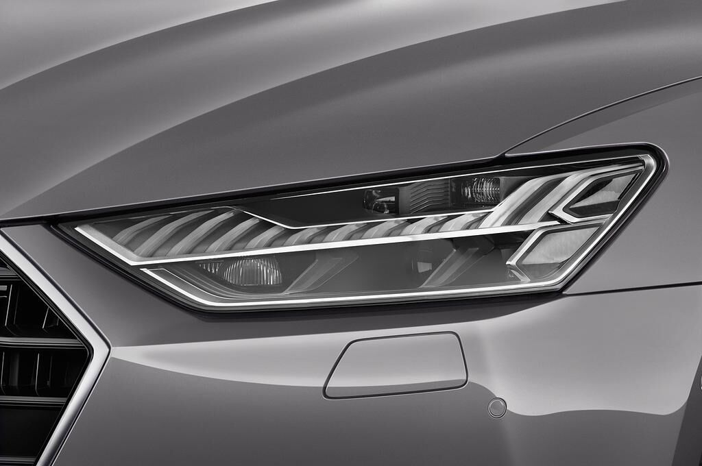 Audi A7 Sportback (Baujahr 2018) S Line 5 Türen Scheinwerfer