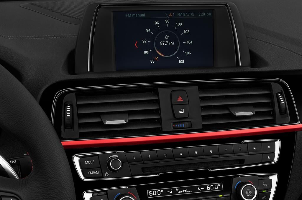 BMW 2 Series (Baujahr 2018) Sport 2 Türen Radio und Infotainmentsystem