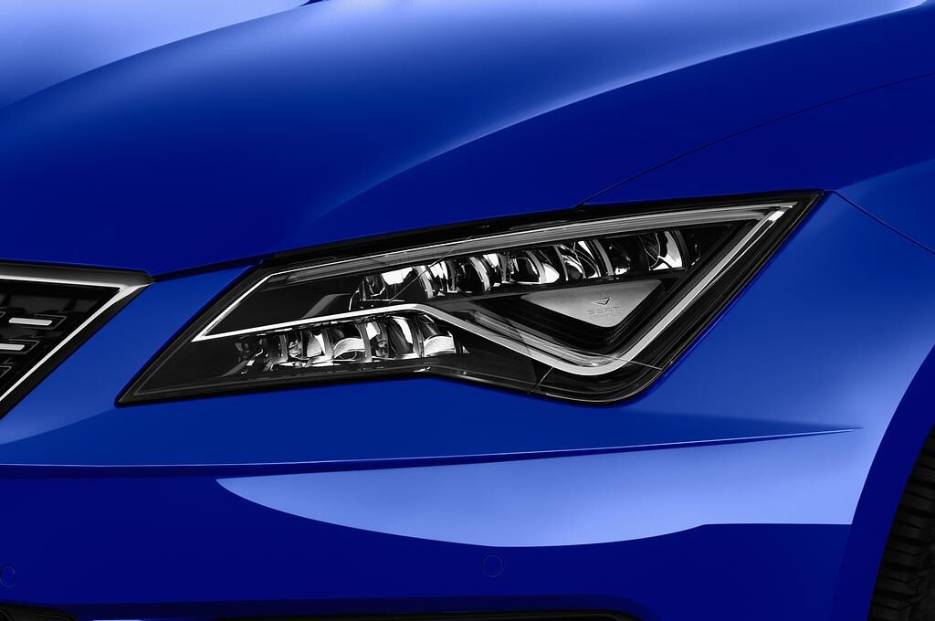SEAT Leon (Baujahr 2018) Xcellence 5 Türen Scheinwerfer