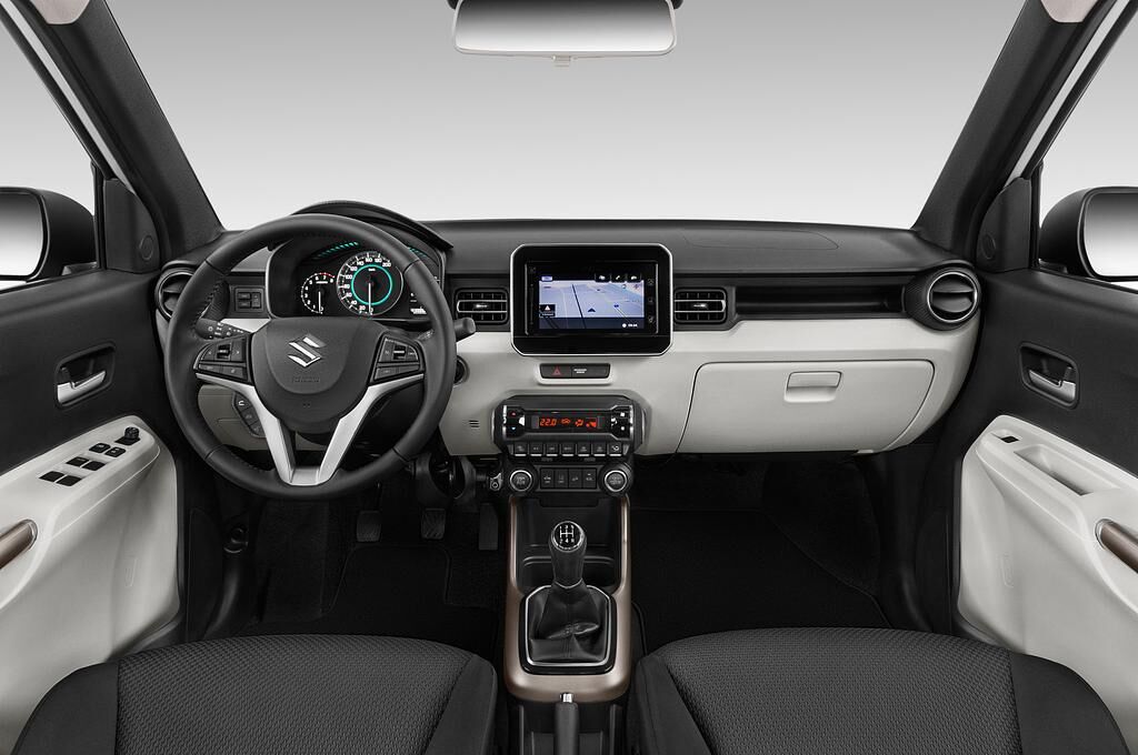Suzuki Ignis (Baujahr 2018) Comfort+ 5 Türen Cockpit und Innenraum