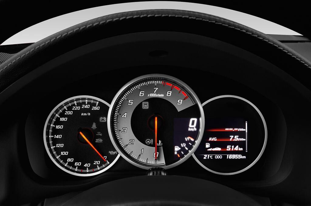 Toyota GT86 (Baujahr 2017) Tiger 2 Türen Tacho und Fahrerinstrumente