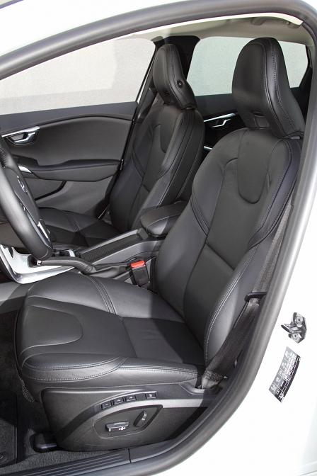 Volvo V40 D2