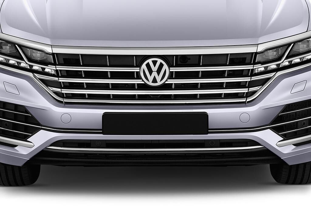 Volkswagen Touareg (Baujahr 2018) Design-Paket Atmosphere 5 Türen Kühlergrill und Scheinwerfer