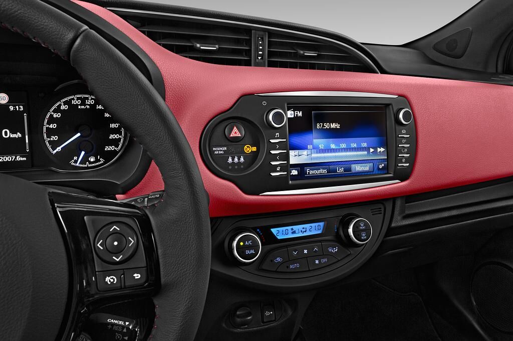 Toyota Yaris (Baujahr 2018) Style Selection 5 Türen Radio und Infotainmentsystem