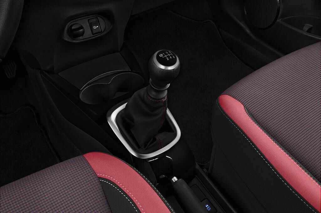 Toyota Yaris (Baujahr 2018) Style Selection 5 Türen Schalthebel