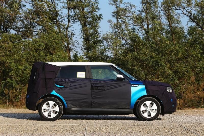 Kia Soul EV 2014 auf den Straßen von Seoul