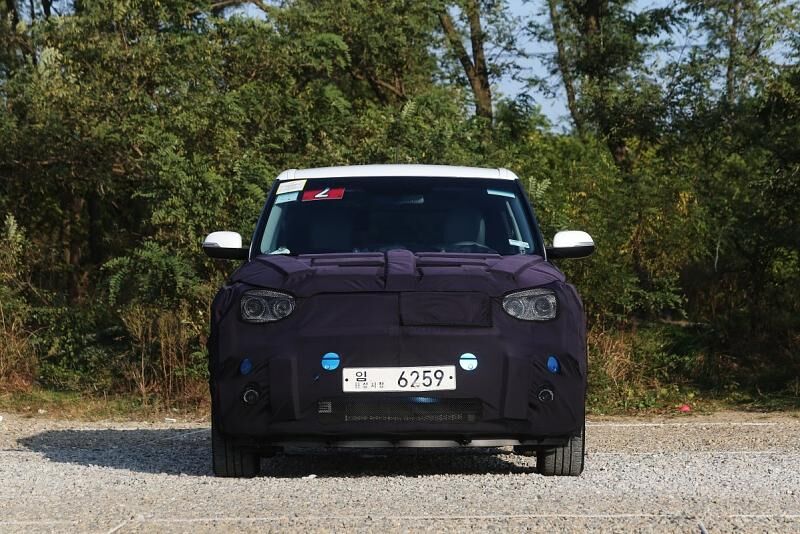Kia Soul EV 2014 auf den Straßen von Seoul