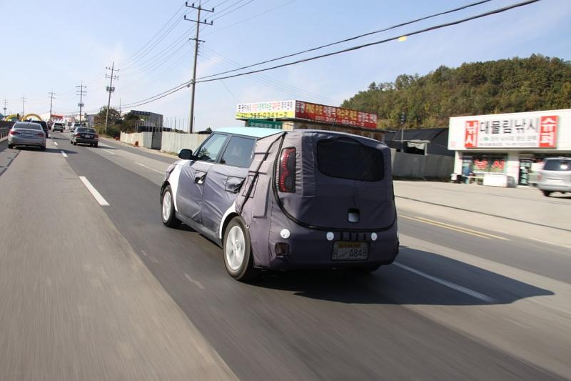 Kia Soul EV 2014 auf den Straßen von Seoul