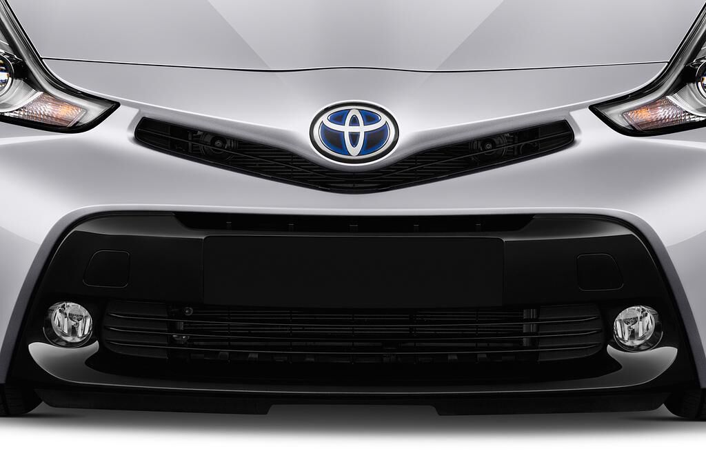 Toyota Grand Prius+ (Baujahr 2018) Executive 5 Türen Kühlergrill und Scheinwerfer