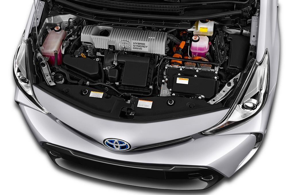 Toyota Grand Prius+ (Baujahr 2018) Executive 5 Türen Motor