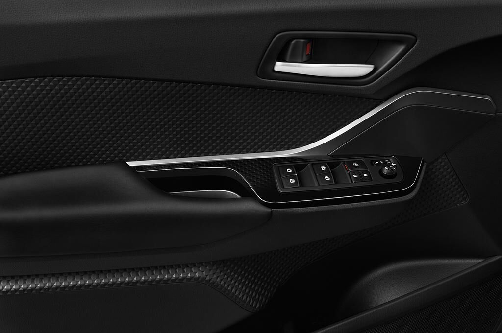 Toyota C-HR (Baujahr 2018) Team Deutschland 5 Türen Bedienungselemente Tür