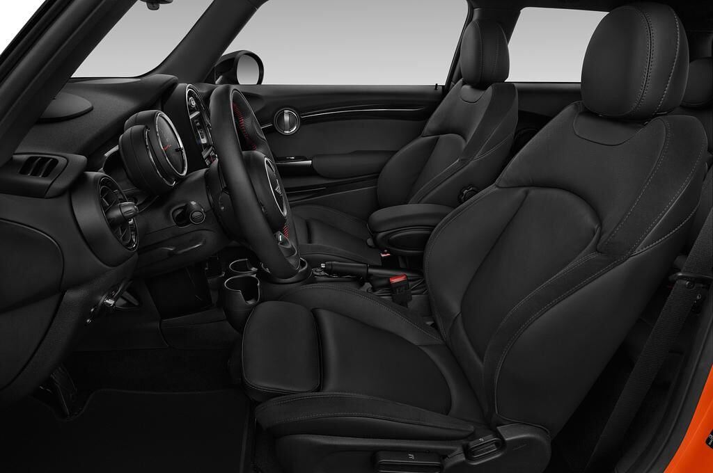 MINI Cooper (Baujahr 2018) JCW 3 Türen Vordersitze