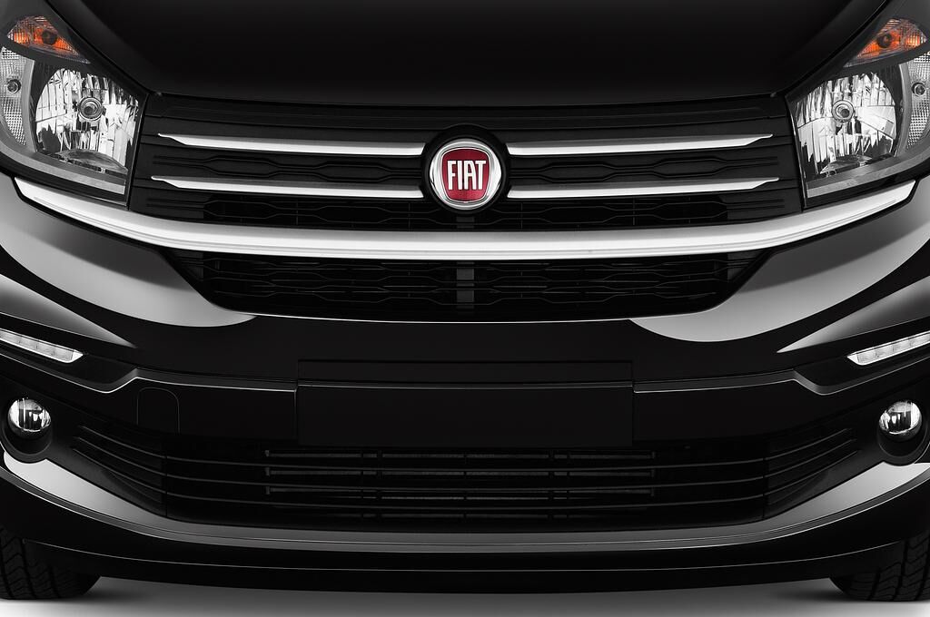 FIAT Talento Combi (Baujahr 2018) N1 5 Türen Kühlergrill und Scheinwerfer