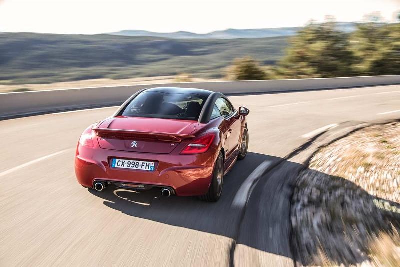 Der Peugeot RCZ R kostet ab 41.500 Euro.
