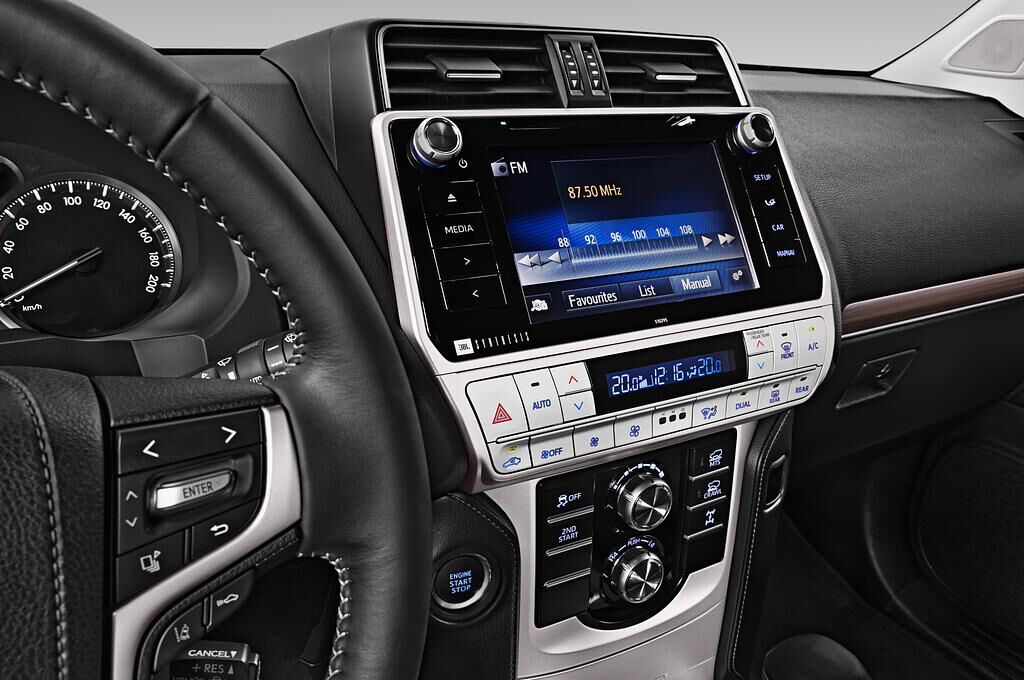 Toyota Land Cruiser (Baujahr 2018) Executive 5 Türen Radio und Infotainmentsystem