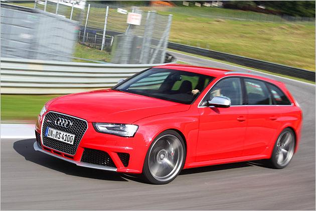 Äußerlich sucht der RS 4 den Spagat zwischen dezentem Auftritt und sportlicher Note