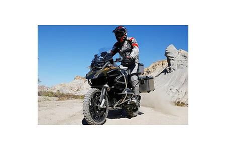 BMW Motorrad auf der EICMA 2013. Zwei Weltpremieren und drei Messepremieren