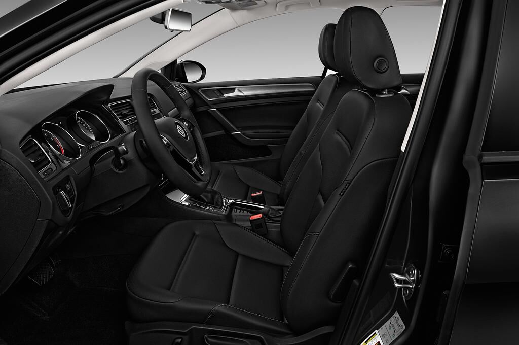 Volkswagen Golf Variant (Baujahr 2018) Comfortline 5 Türen Vordersitze