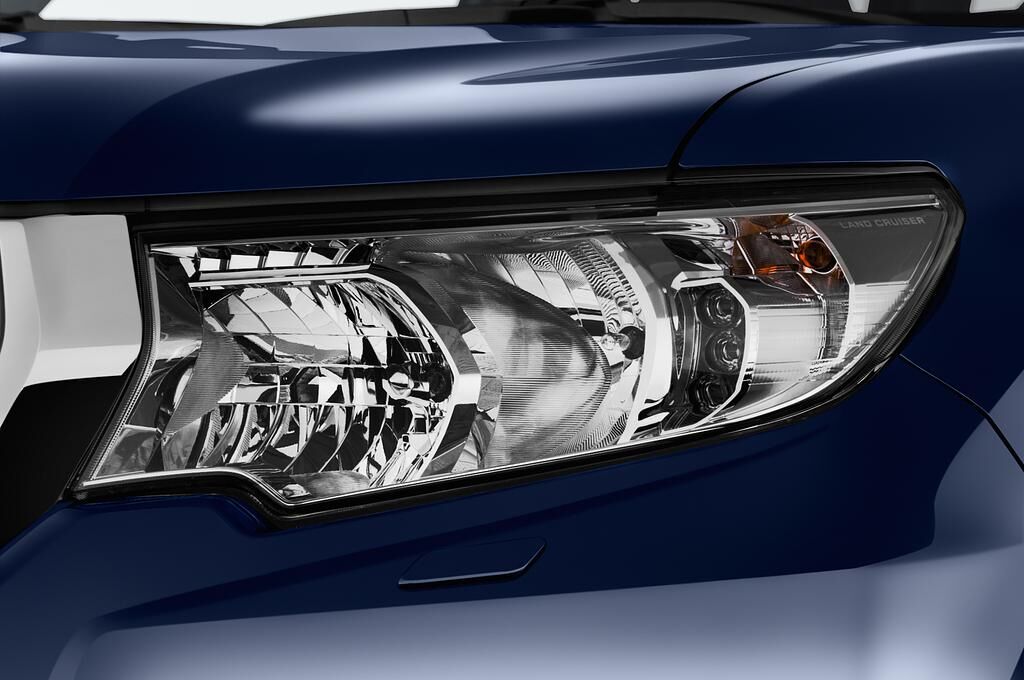 Toyota Land Cruiser 150 (Baujahr 2018) Executive 3 Türen Scheinwerfer