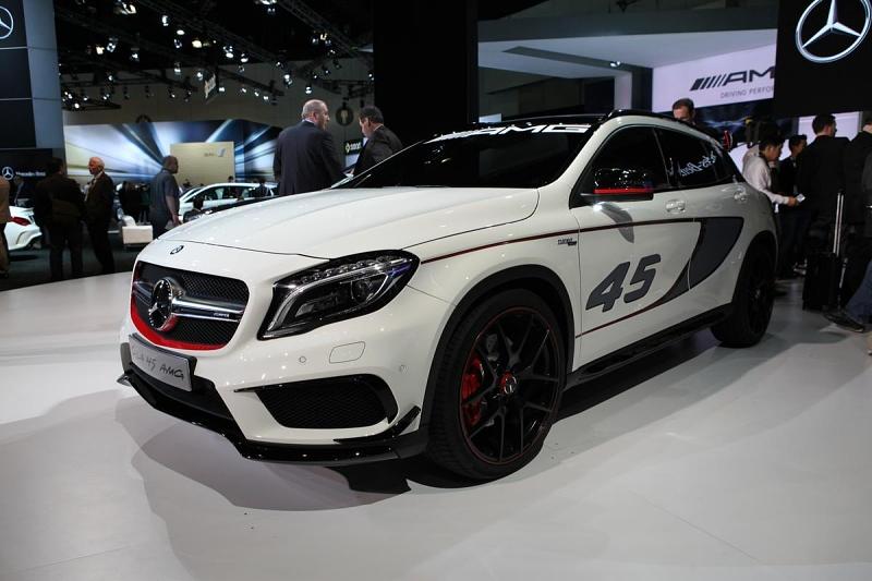 Der Mercedes-Benz Concept GLA 45 AMG feierte auf der Los Angeles Auto Show Premiere