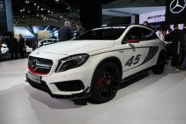 Mercedes-Benz Concept GLA 45 AMG - Power-Kraxler
