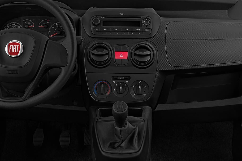 FIAT Fiorino Combi (Baujahr 2018) Basis 5 Türen Mittelkonsole