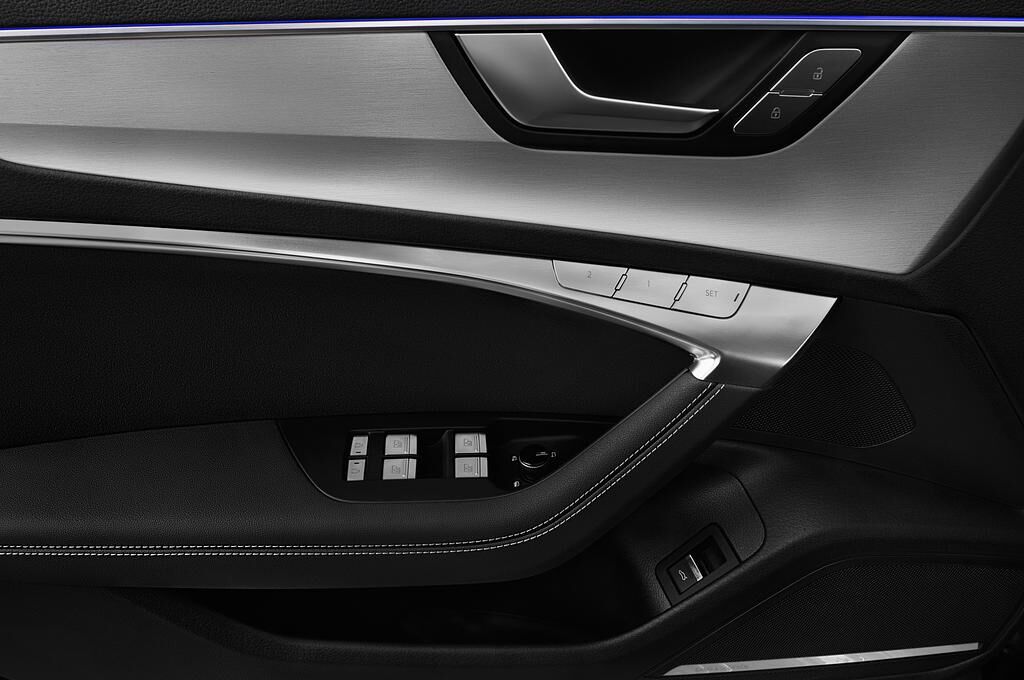 Audi A6 Avant (Baujahr 2019) Sport 5 Türen Bedienungselemente Tür