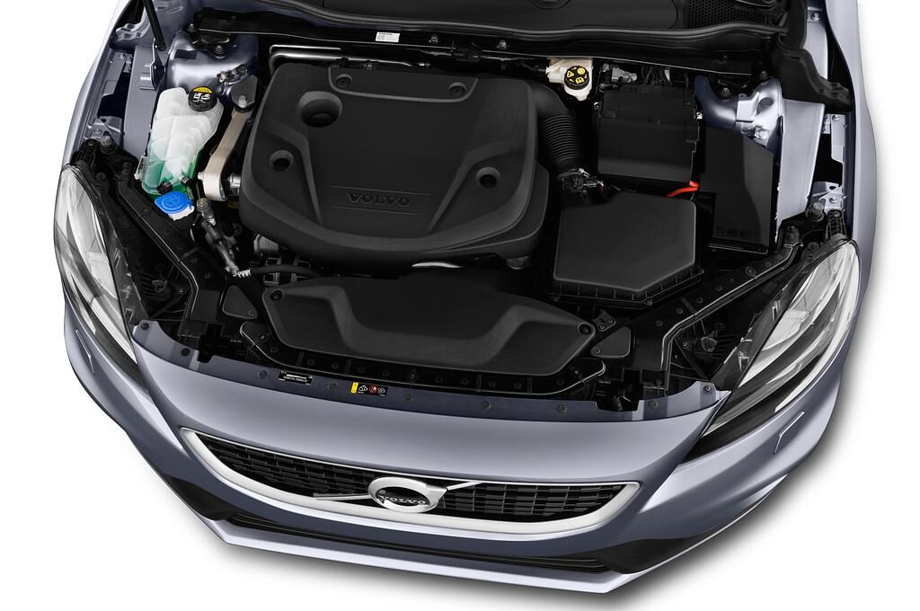Volvo V40 (Baujahr 2018) R-Design 5 Türen Motor