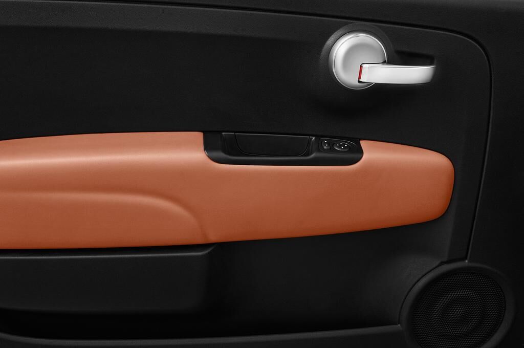 Abarth 595 (Baujahr 2018) Turismo 3 Türen Bedienungselemente Tür
