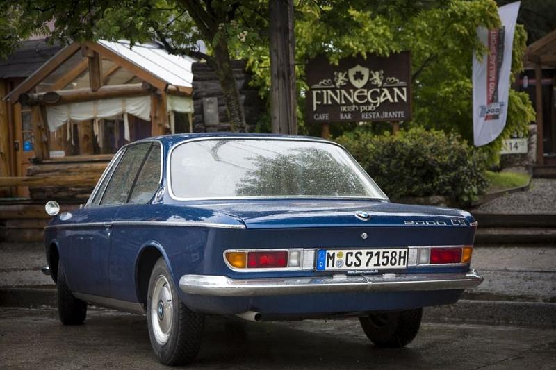 Das Heck des BMW 2000 CS ist ansehnlich
